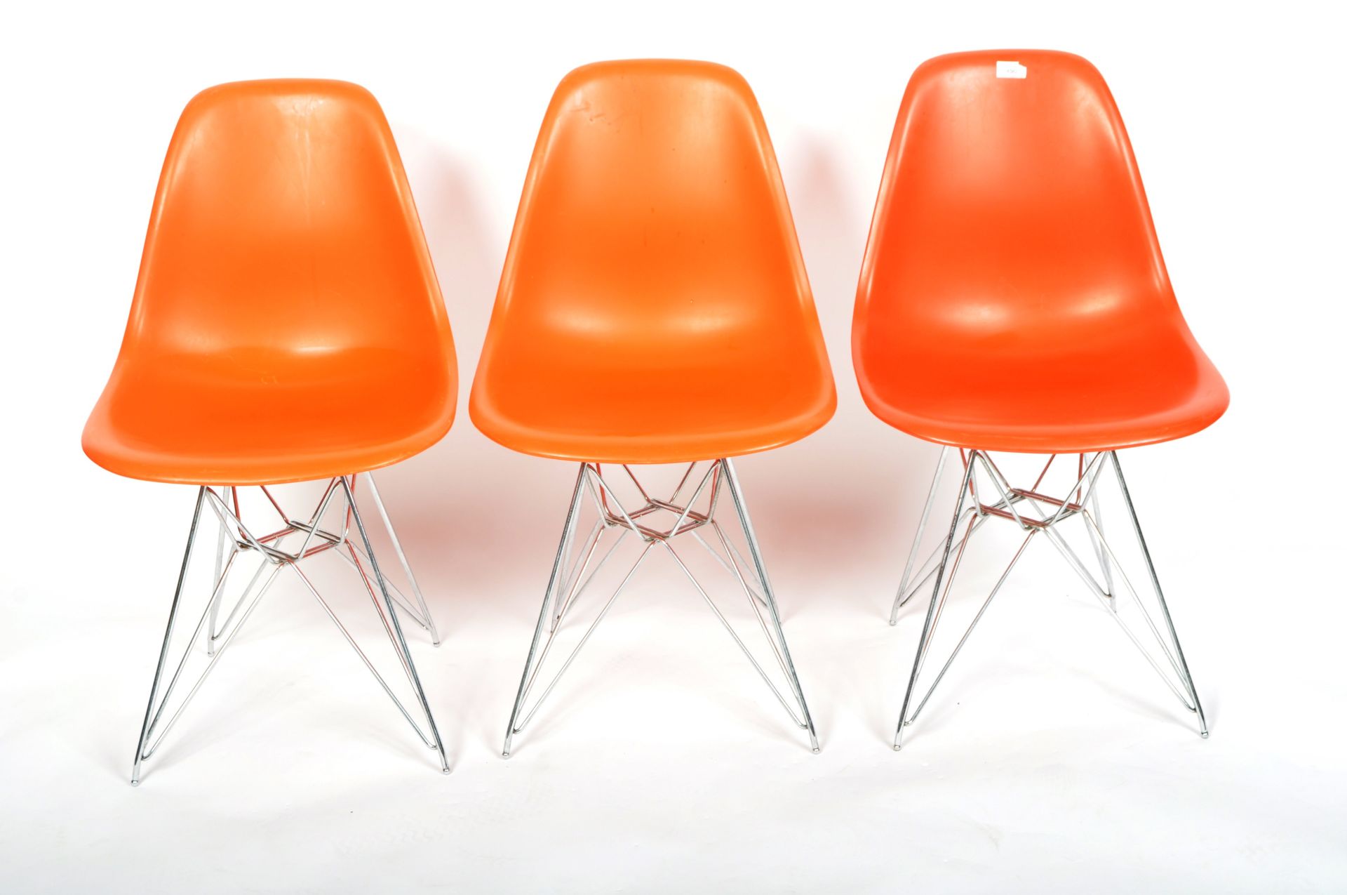 CHARLES & RAY EAMES FOR VITRA - SET OF SIX DSR EAMES PLASTIC CHAIRS - Image 2 of 10