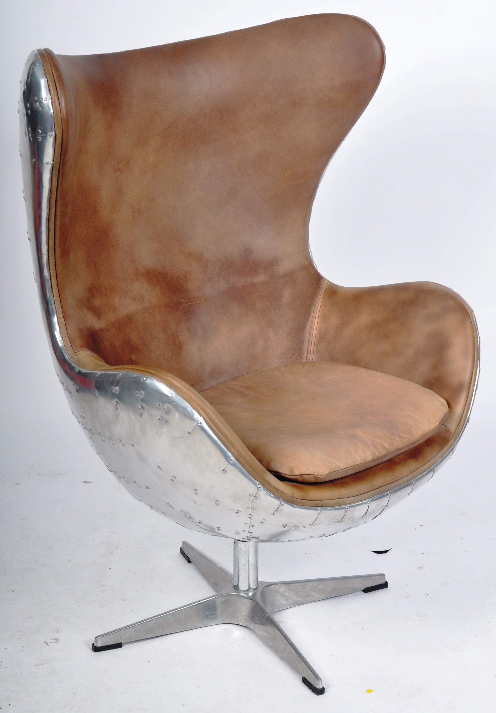 ANDREW MARTIN FURNITURE AVIATOR CHROME & LEATHER CHAIR - Image 2 of 9