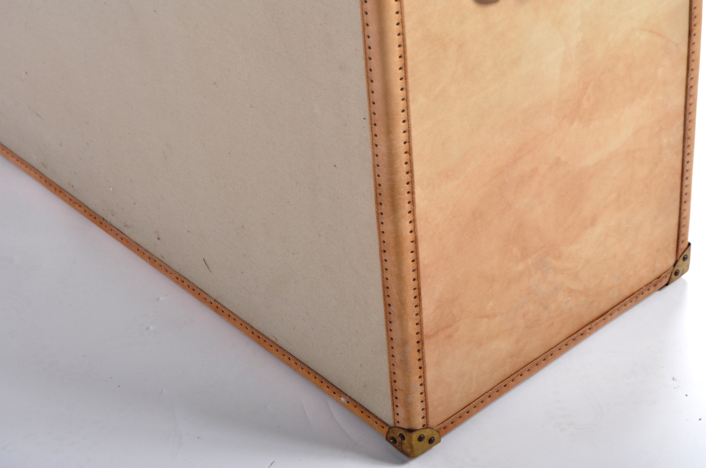 ANDREW MARTIN - PARCHMENT LEATHER CHEST OF DRAWERS - Image 7 of 9