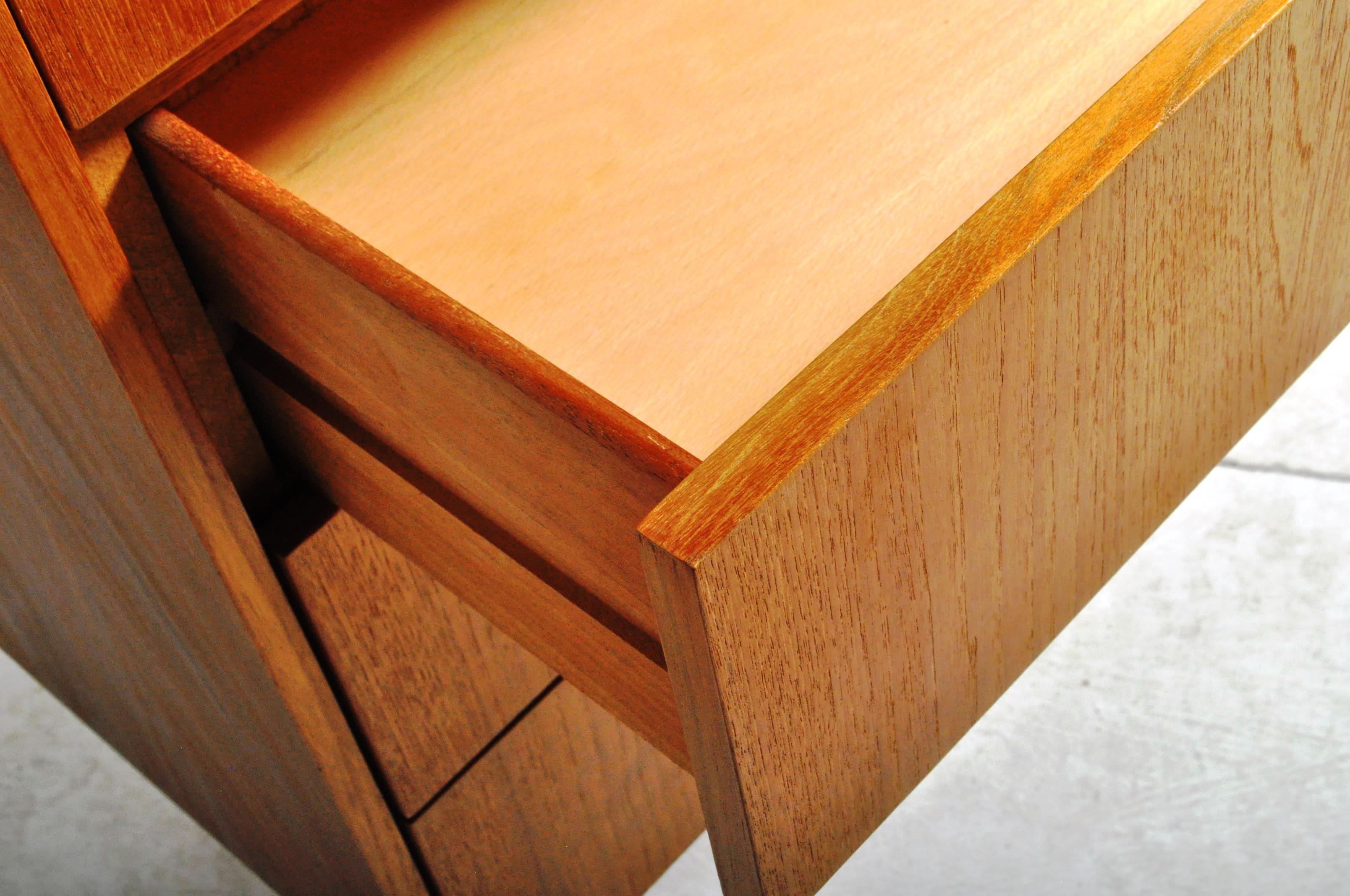 JENTIQUE - MID 20TH CENTURY TEAK CHEST OF DRAWERS - Image 5 of 8
