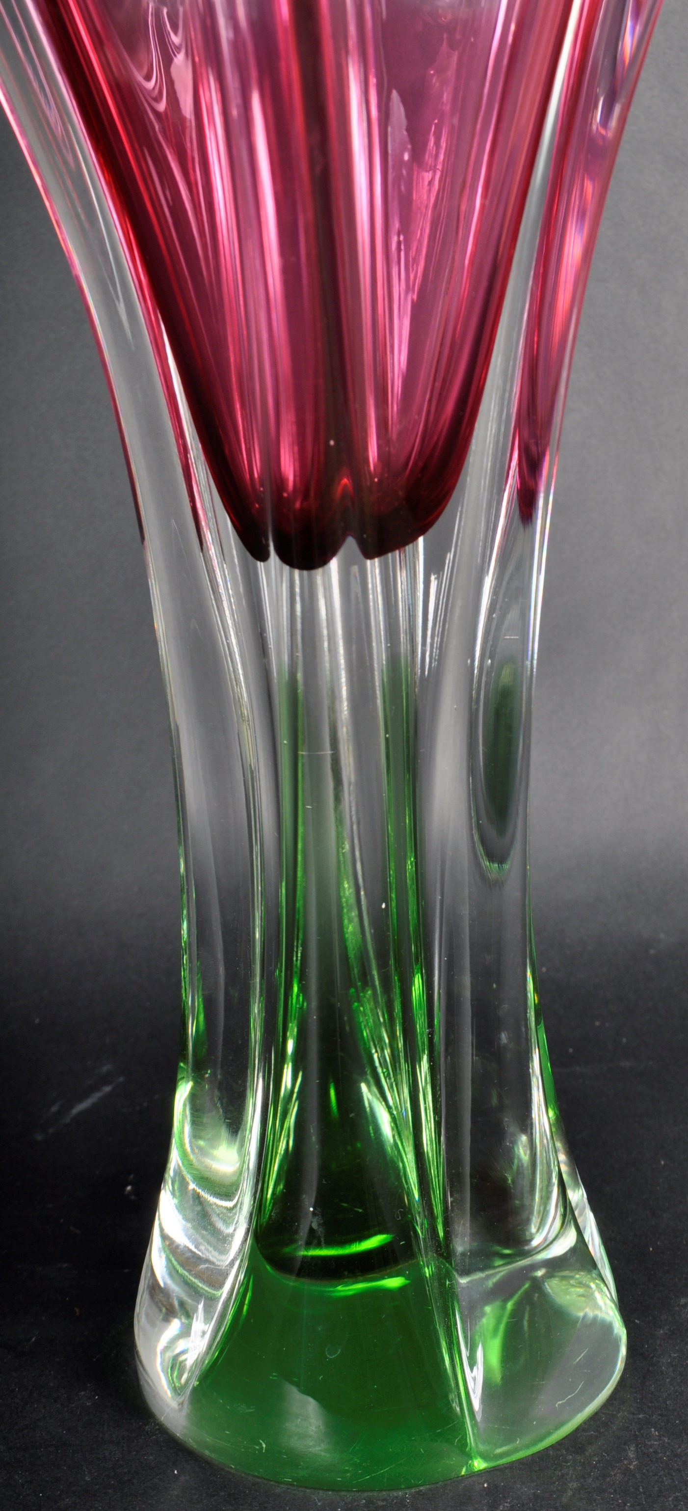 RETRO VINTAGE CZECH STUDIO ART GLASS VASE - Image 4 of 5