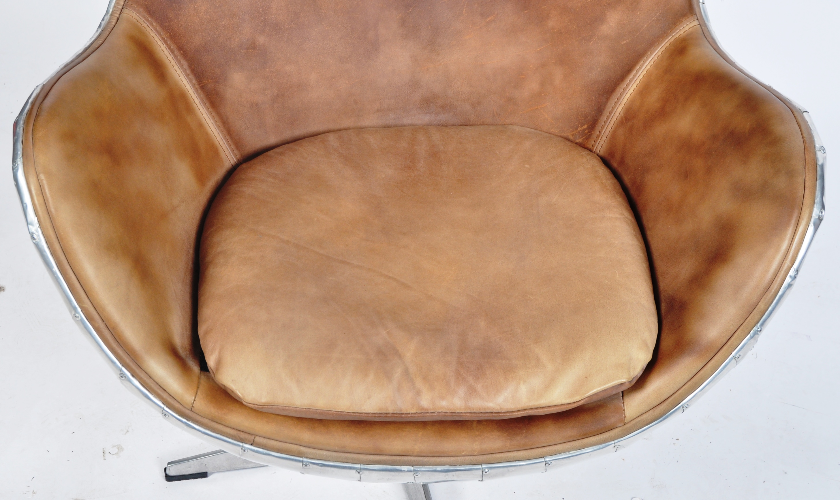 ANDREW MARTIN FURNITURE AVIATOR CHROME & LEATHER CHAIR - Image 4 of 9