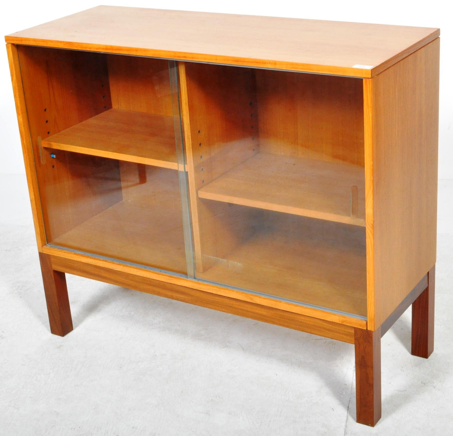 OFFICE FURNITURE - GOLD OAK BOOKCASE / DISPLAY CABINET - Image 2 of 5