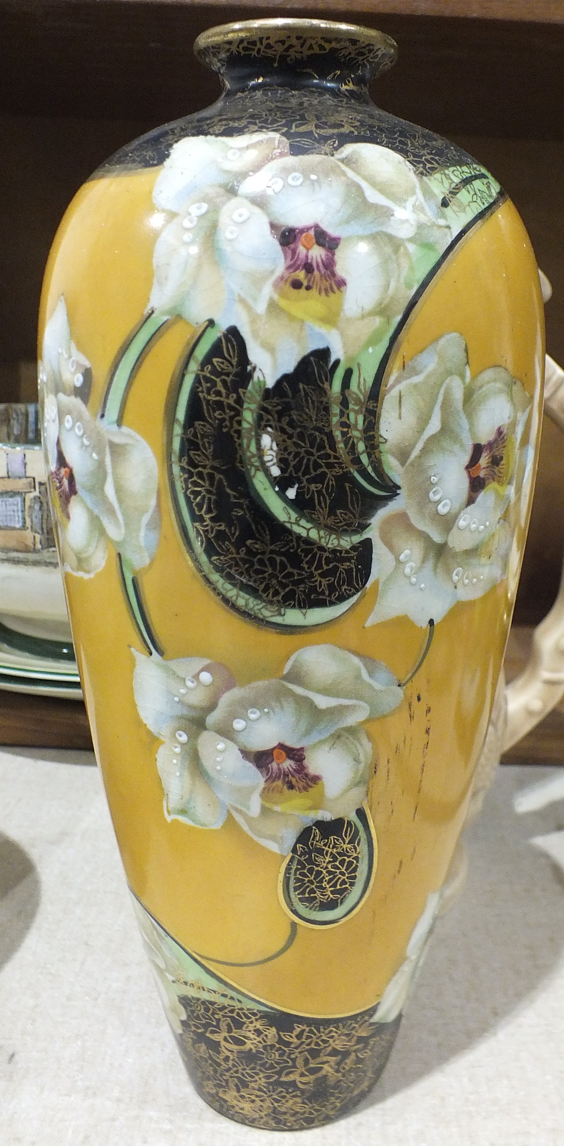 A Shelley Maytime decorated ginger jar and cover, 17cm high, a Shelley jelly mould, 9.5cm high, 15cm - Image 4 of 9