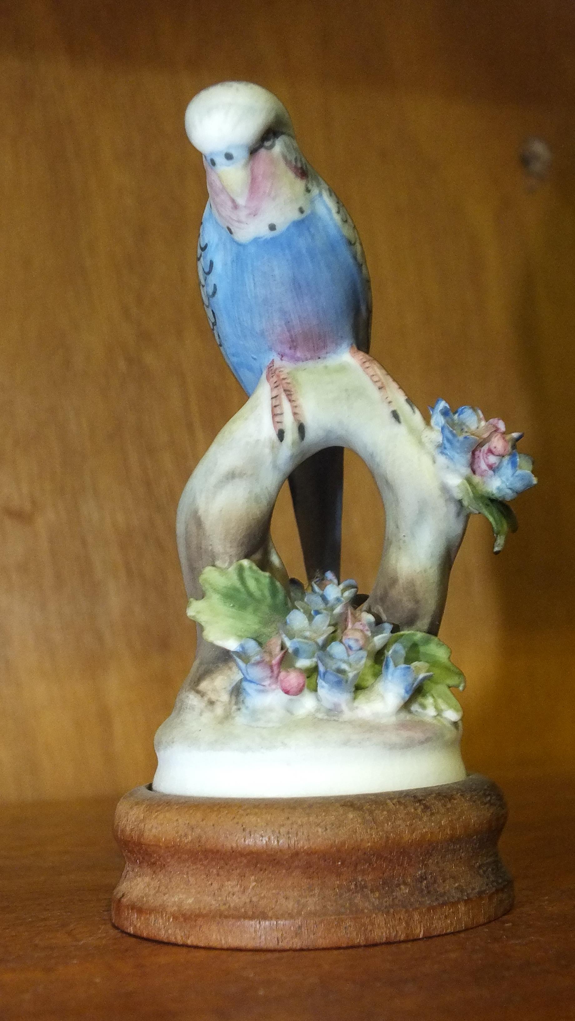 A collection of five Royal Worcester birds: Blue Tit no 3199, Robin, no.3197, Chaffinch, no.3240, - Image 8 of 9