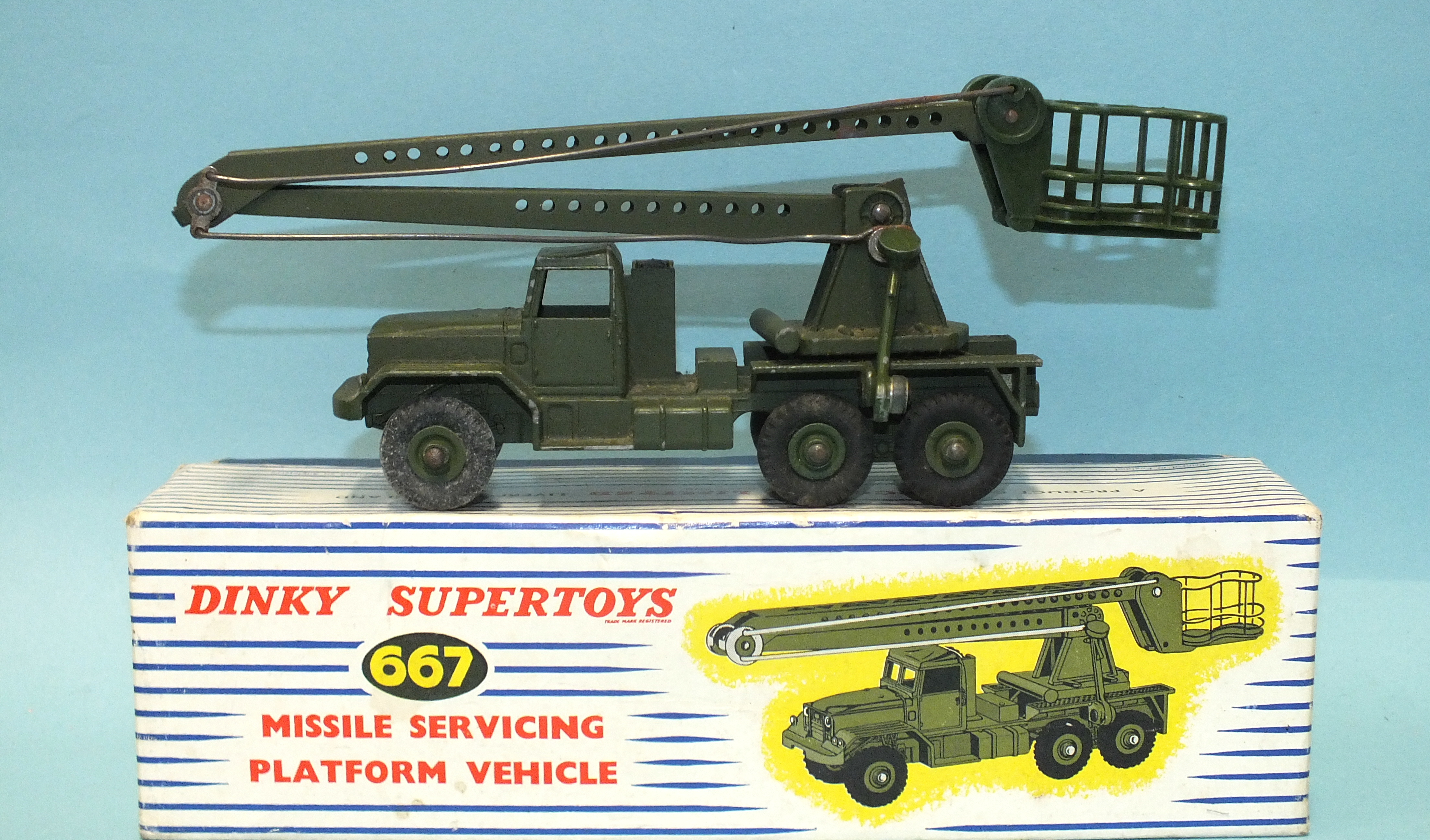 Dinky Supertoys, 667 Missile Servicing Platform Vehicle, (boxed with one piece of card inner