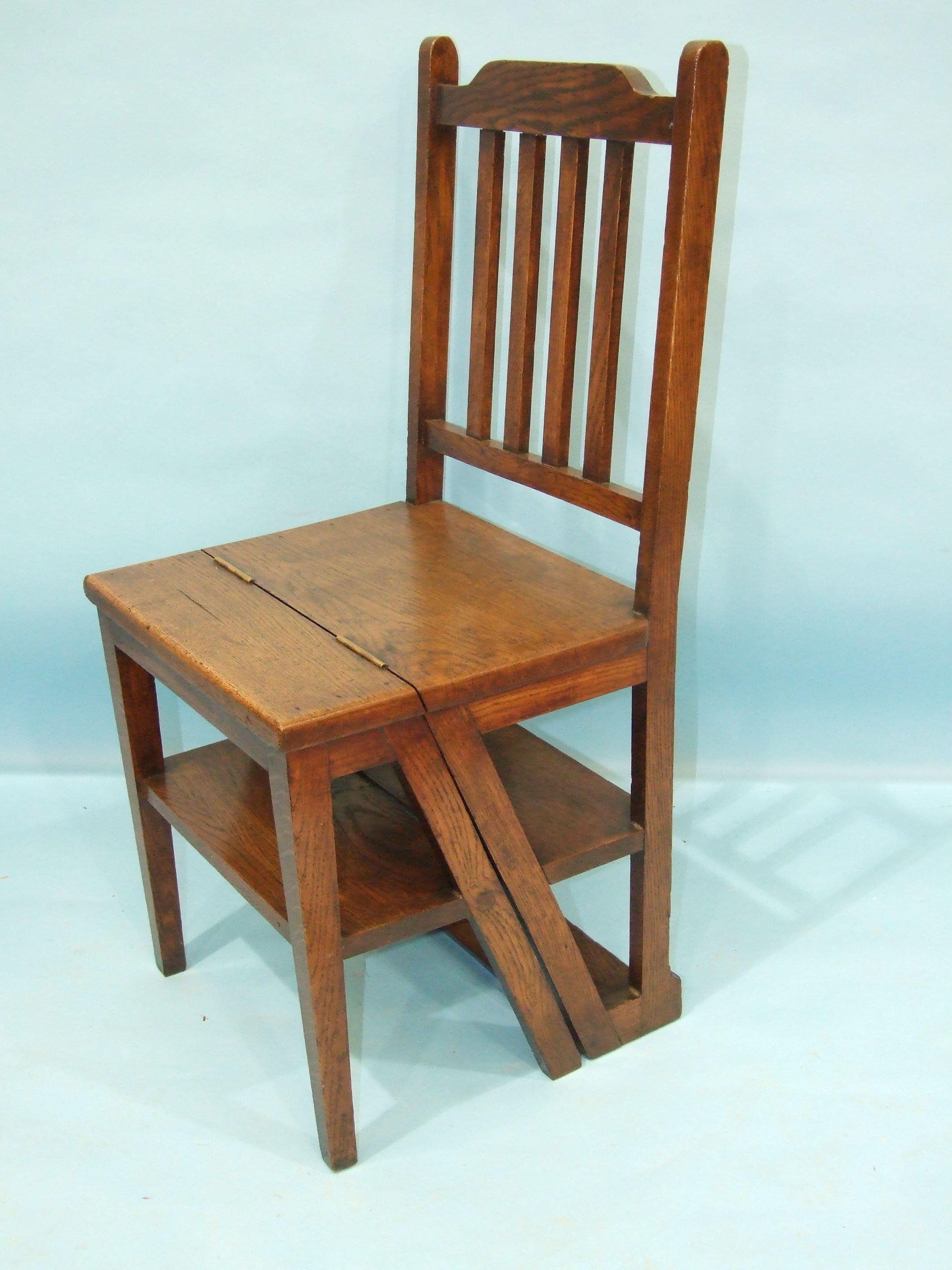 A late-19th century oak metamorphic chair/library steps. - Bild 2 aus 3