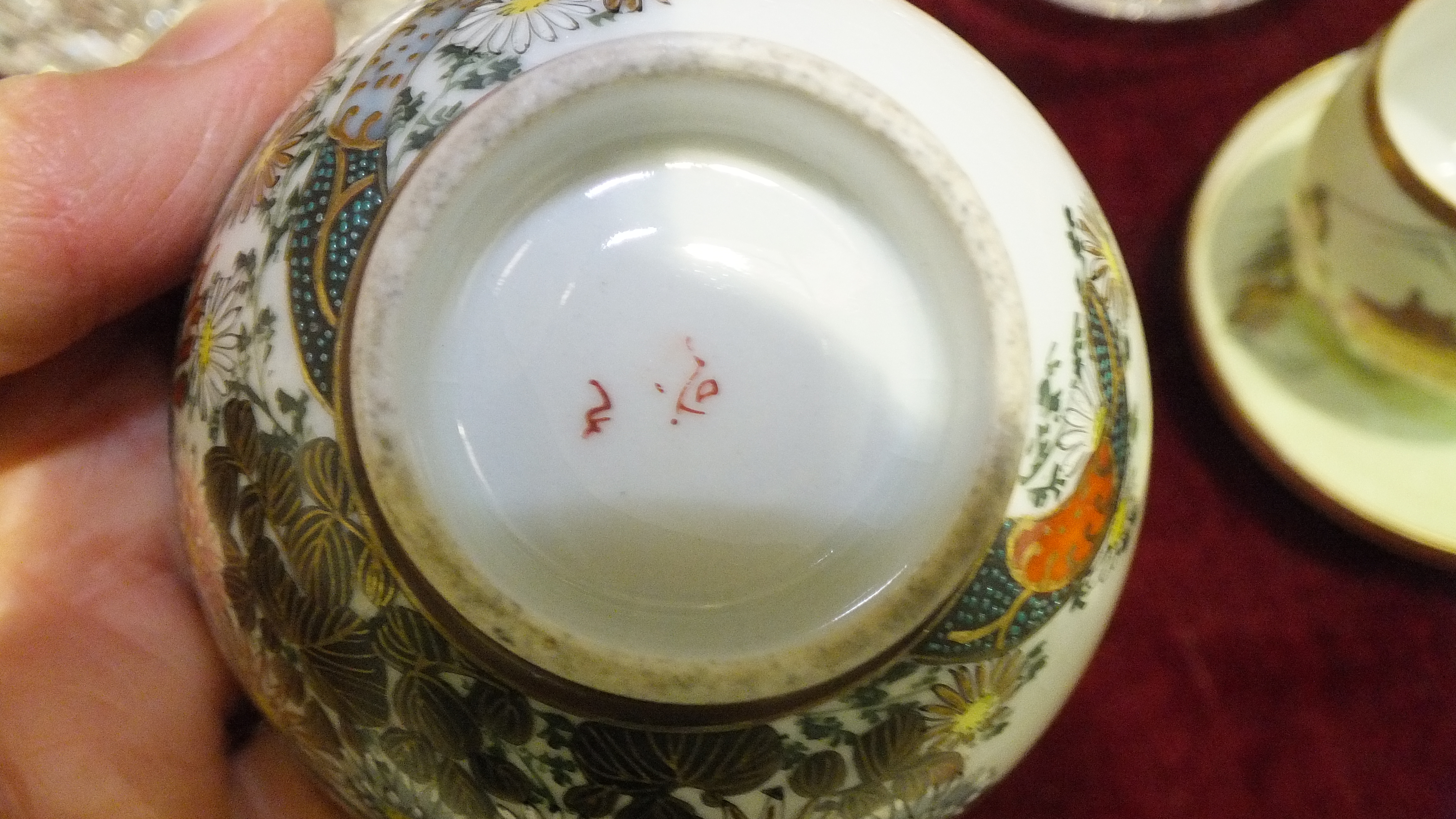 A Royal Worcester foliate-decorated blush pot and cover, a heavy cut-glass decanter, bowl, other - Image 5 of 6