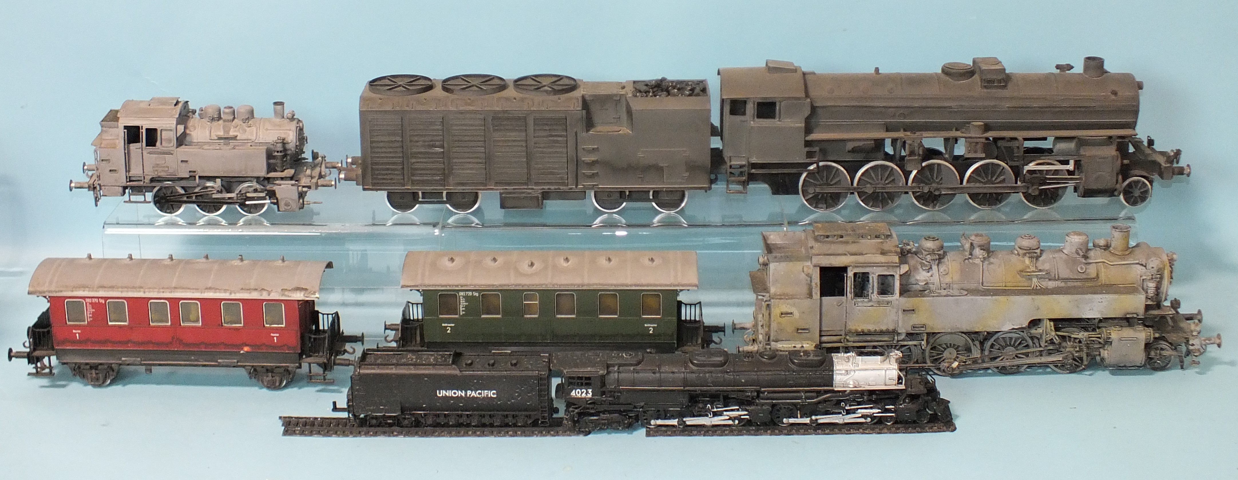 Rivarossi HO gauge, 'Pennsylvania Coaches: 2736 Dining Car and 2735 Observation Car, both boxed, - Image 2 of 3