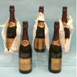 Veuve Clicquot Ponsardin Champagne vintage 1983 Reserve, five bottles, (5).
