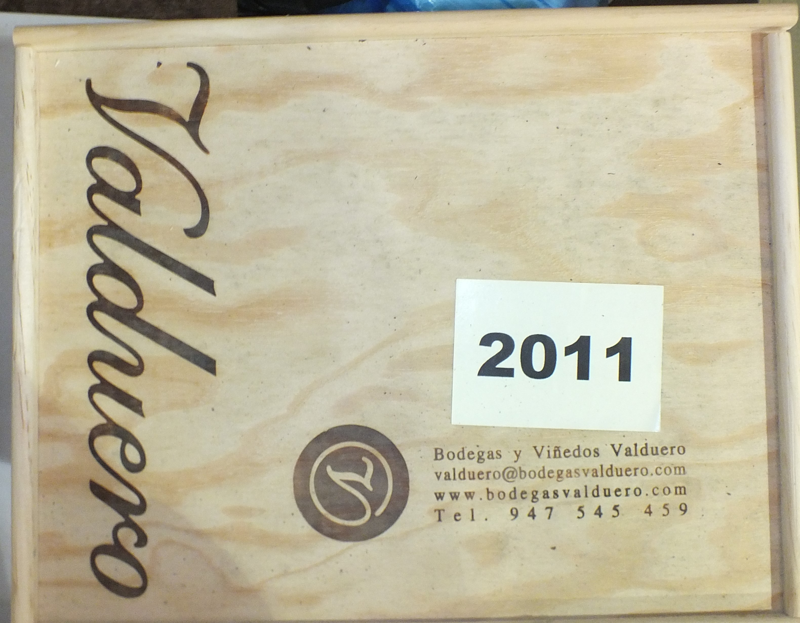 Valduero Reserva 2011 Special Cuvee Membresia la Tenada, 6 bottles in original wooden crates, ( 6).