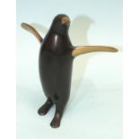 A Loet Vanderveen (Dutch 1921-2015) limited edition bronze penguin, 596/2500, 14cm high.