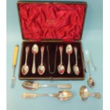 A cased set of six teaspoons and sugar tongs by Walker & Hall, Sheffield 1906, a silver caddy
