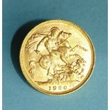 A Queen Victoria 1900 gold sovereign.