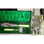 A cased pair of Walker & Hall plated fish servers and a small collection of flatware.