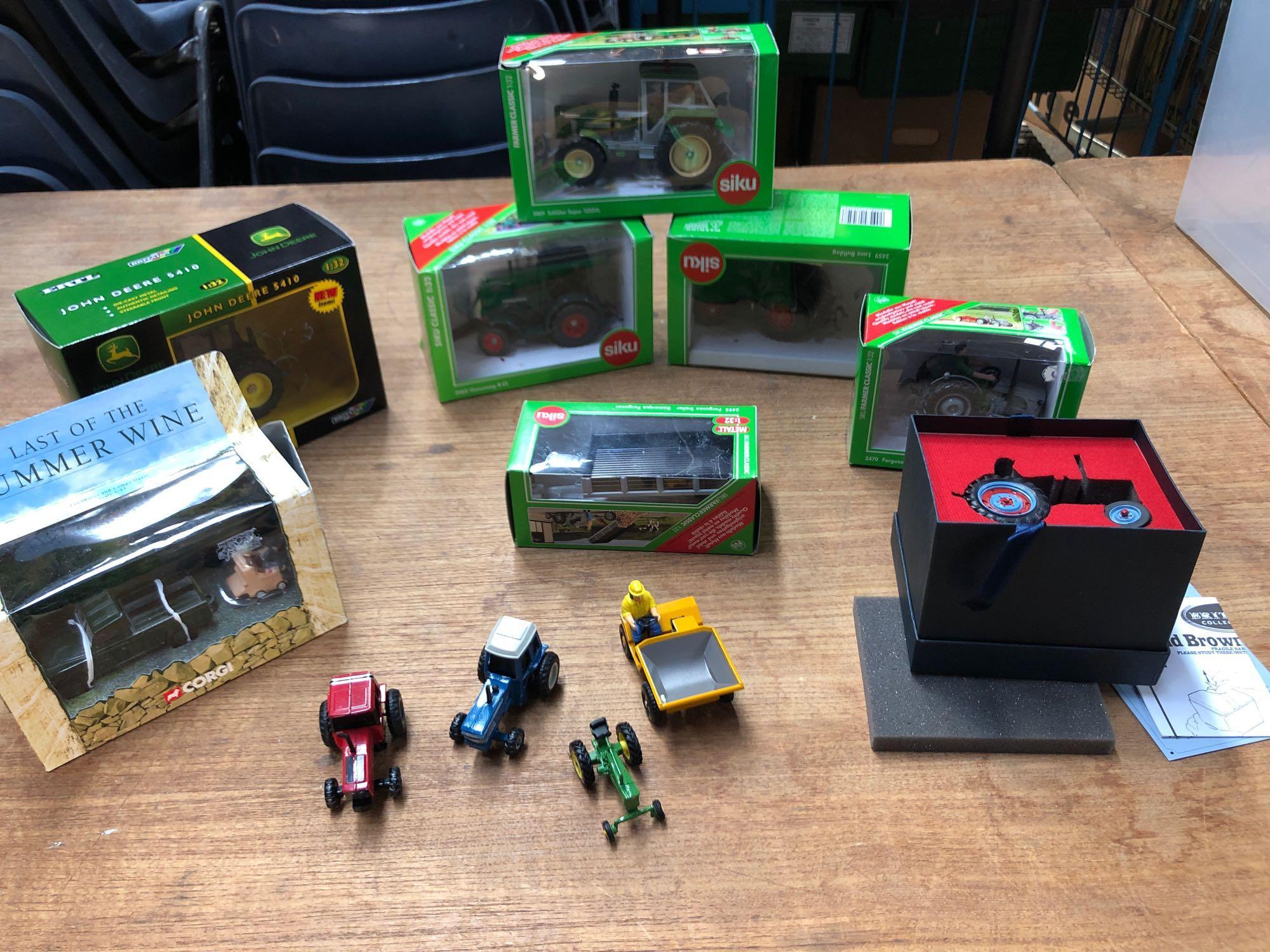 BOX 11 VARIOUS TRACTORS ETC (AF) - Image 2 of 36