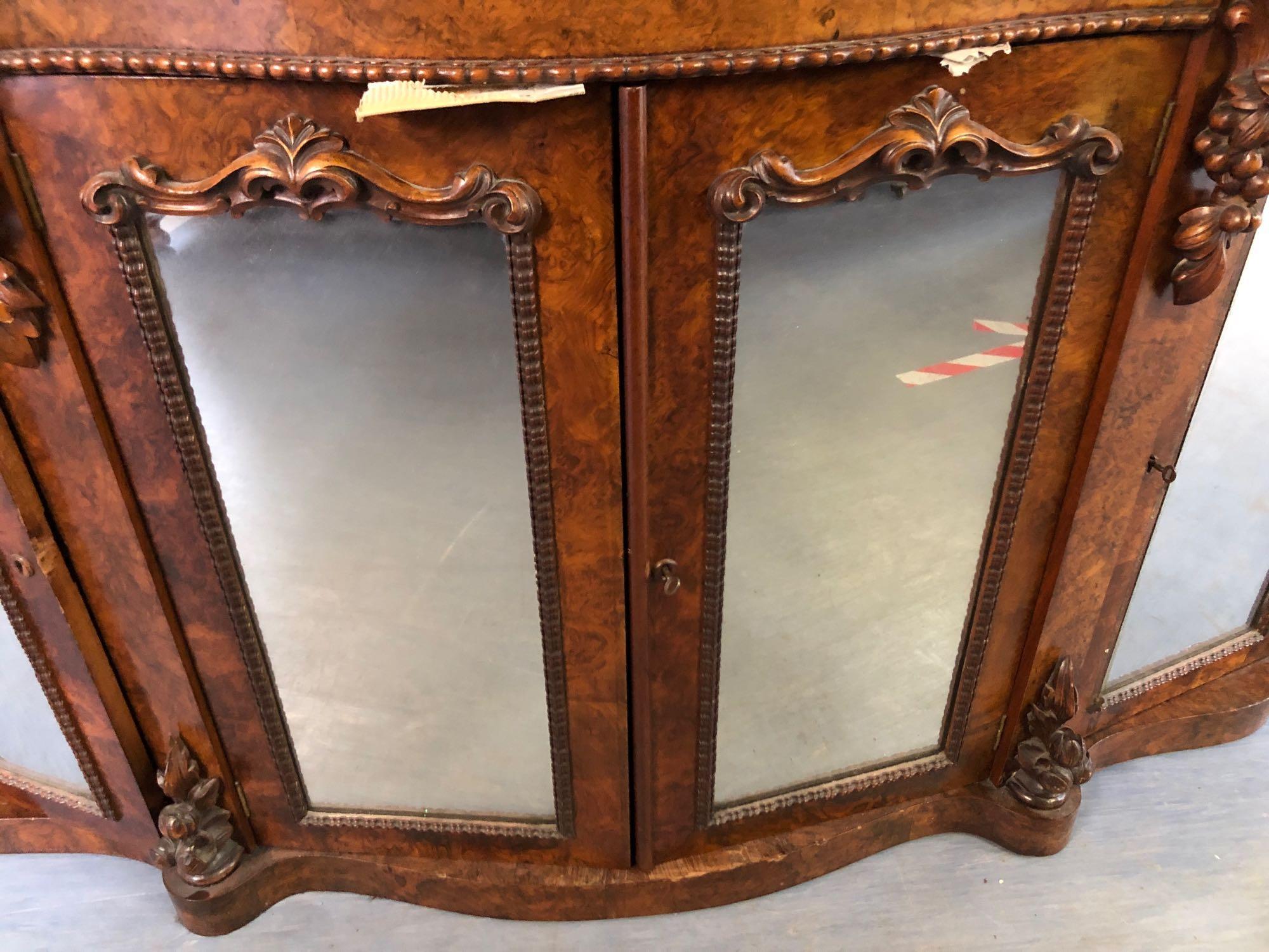 MIRRORED BACK CREDENZA - Image 11 of 27