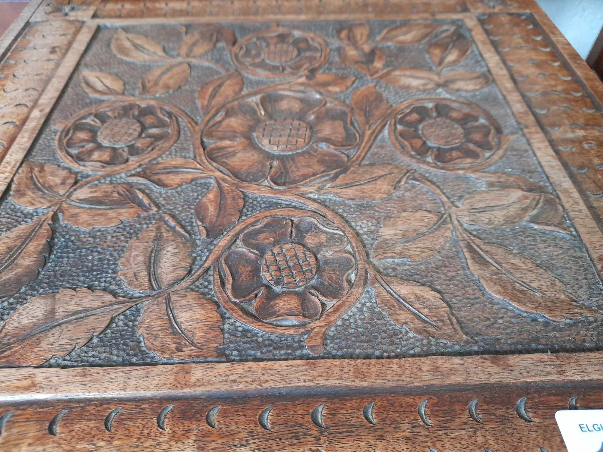 CARVED TABLE - Image 8 of 9