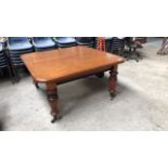 EXTENDING DINING ROOM TABLE C/W 3 LEAVES- NO HANDLE