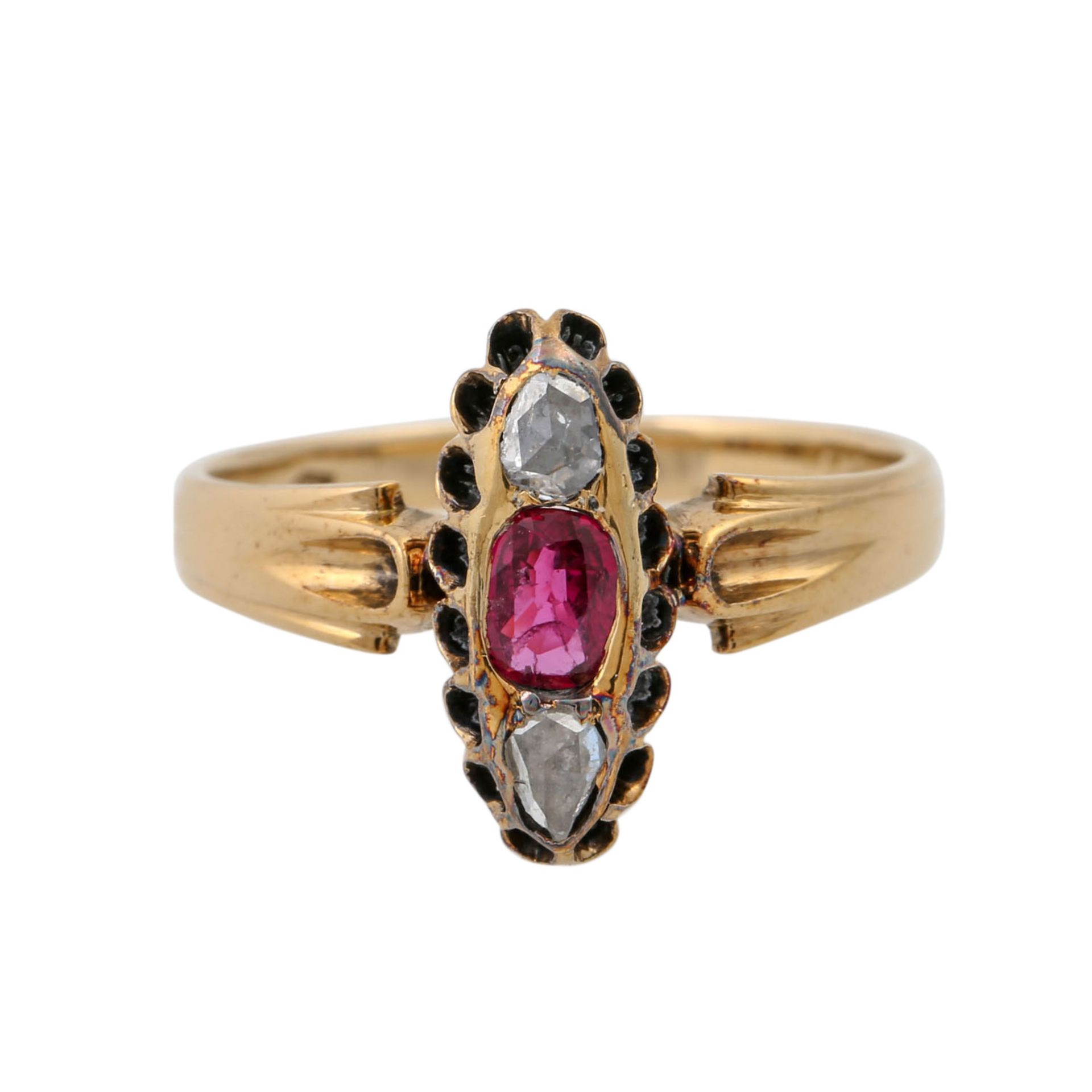 Ring mit Rubin und 2 kleinen Diamantrosen,GG 14K, Ringweite 56, um 1900, Tragespuren, - Image 2 of 4