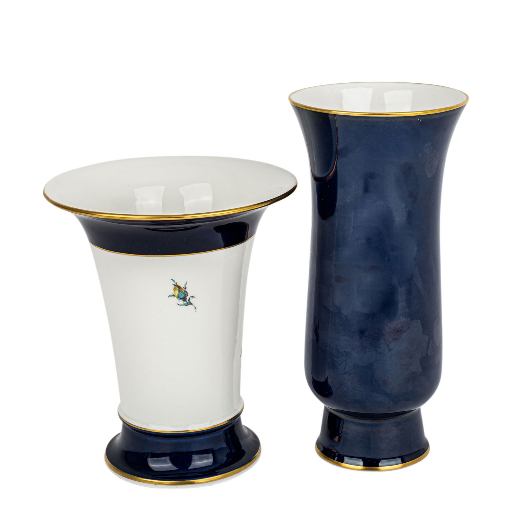 MEISSEN Zwei Vasen mit Kobaltblau 20.Jh.Teilw. Kobaltblauer Fond mit Goldrand und Gold - Image 3 of 5
