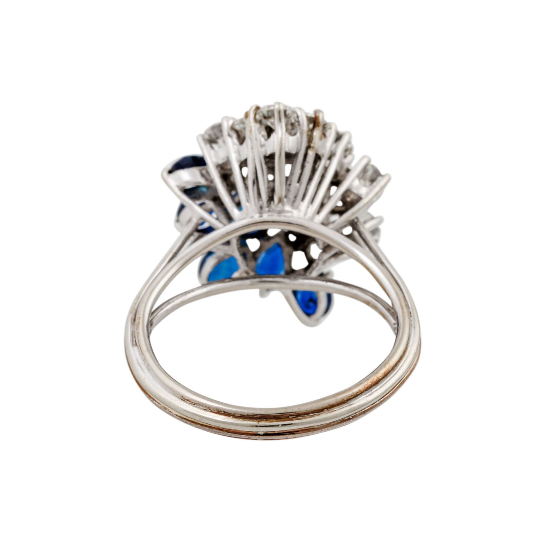 Ring mit Saphiren und Brillanten zus. ca. 1,2 ct,gute Farbe u. Reinheit, WG 18K, RW: 5 - Image 4 of 4