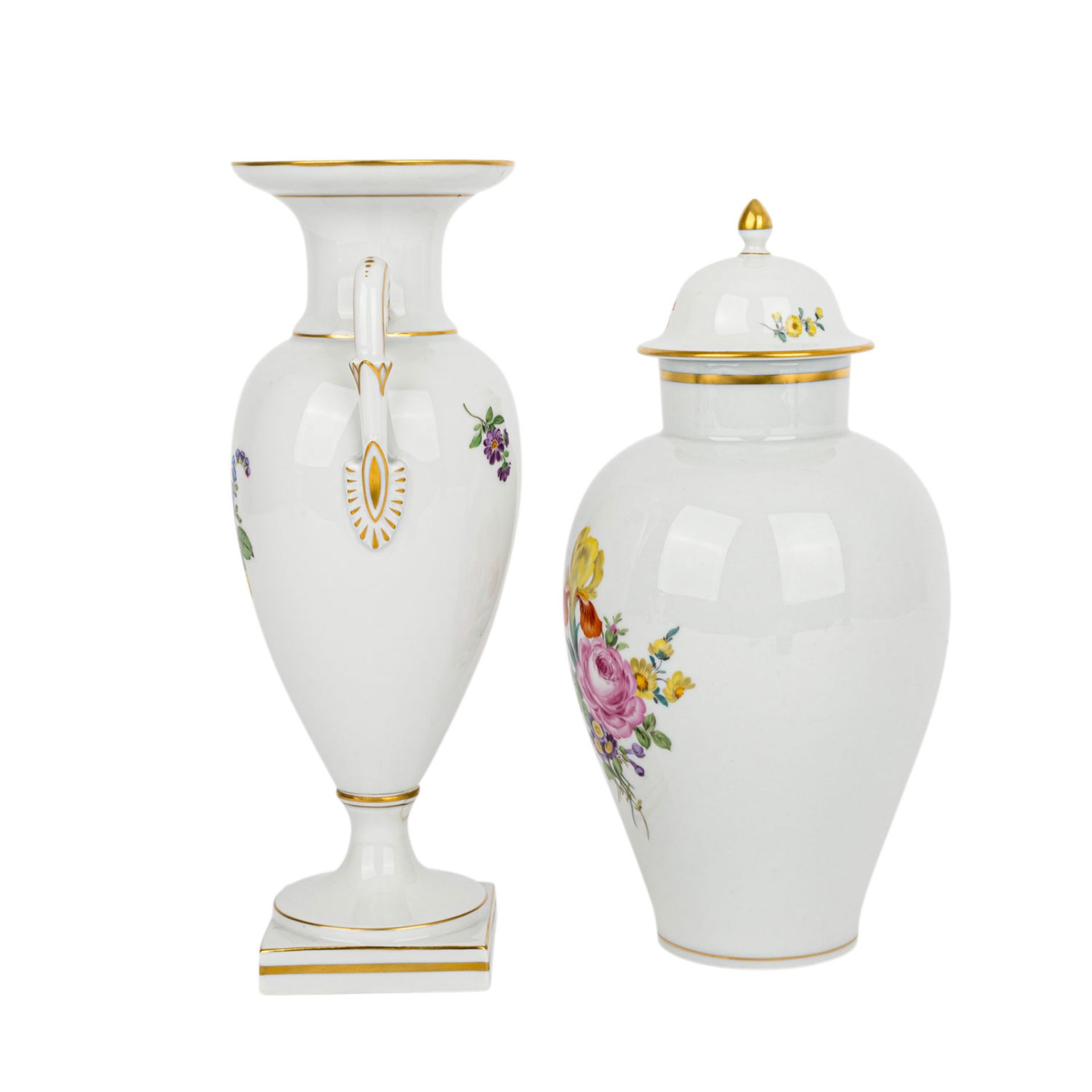 MEISSEN Zwei Vasen 20.Jh.Goldrand und polychromer Blumenmalerei, H: 26 cm. und 24 cm., - Image 2 of 5