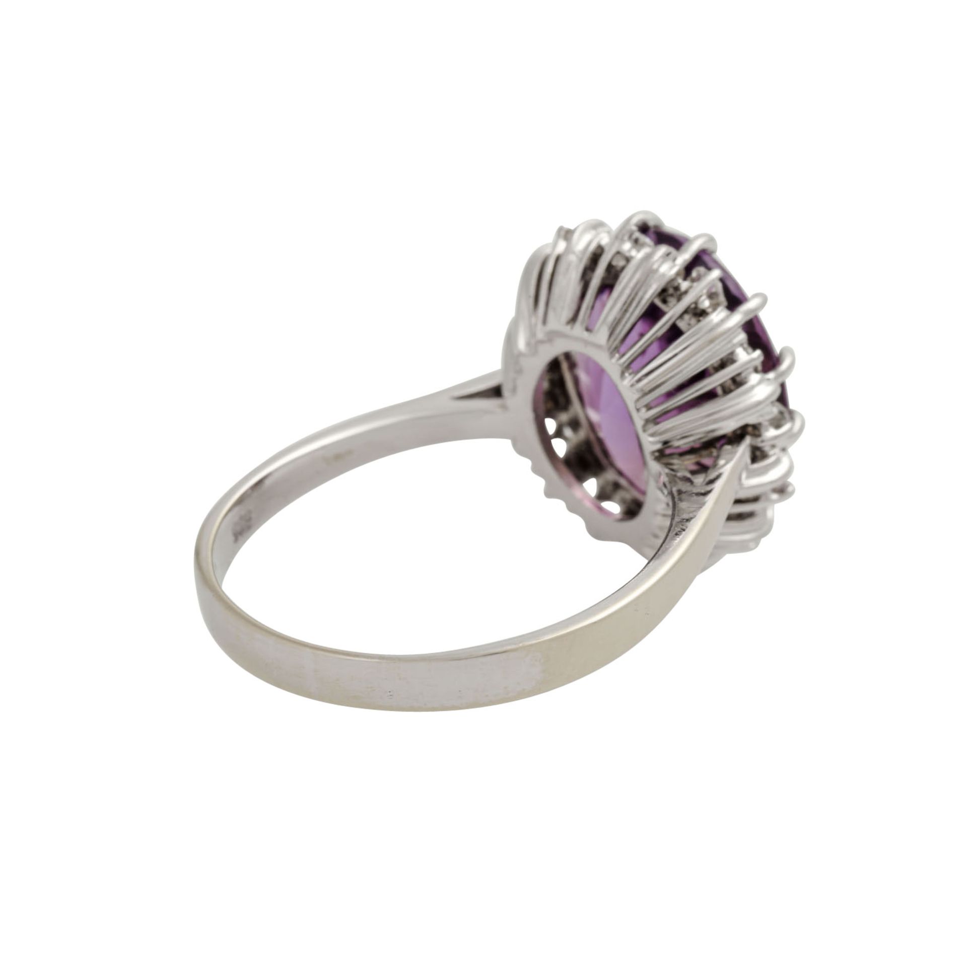Ring mit Amethyst und 12 Achtkantdiamantenzus. ca. 0,30 ct ,gute bis mittlere Farbe u - Bild 3 aus 4