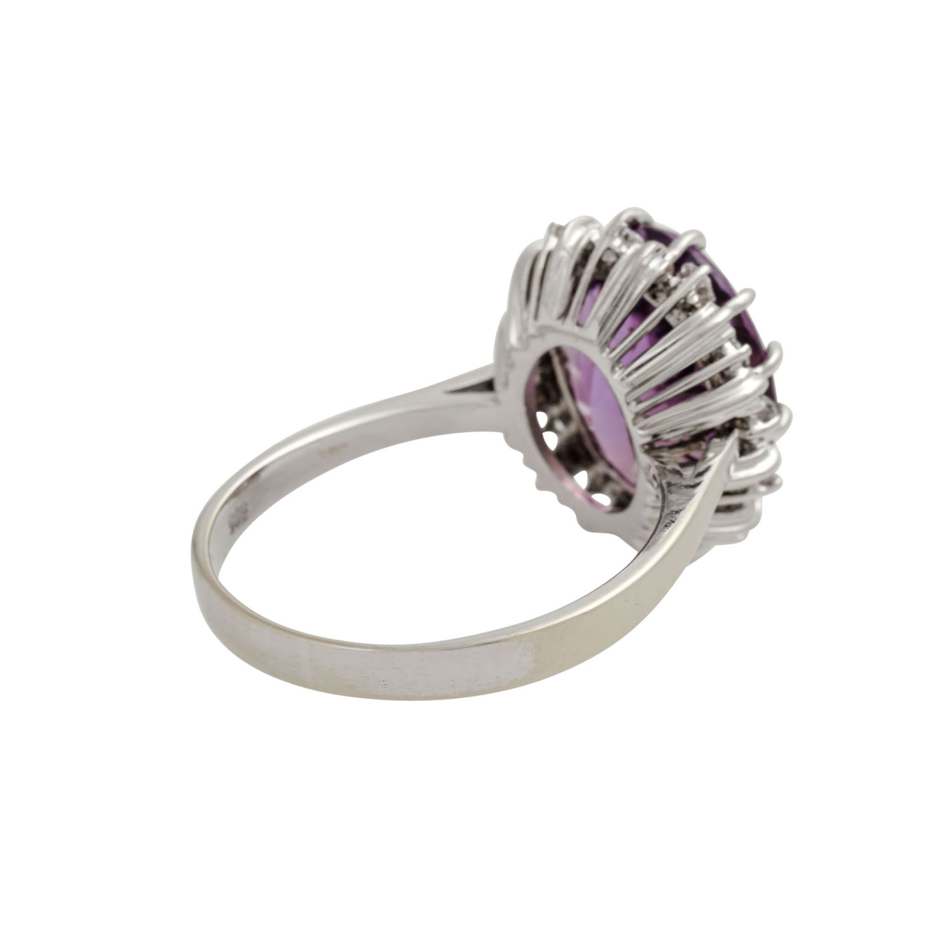 Ring mit Amethyst und 12 Achtkantdiamantenzus. ca. 0,30 ct ,gute bis mittlere Farbe u - Image 3 of 4