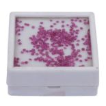 Ca. 400 lose Rubine, 20 Karat,rosarote Farbe, transparent, 1.4 - 2.3 mm.| Appr