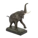 HEYNEN-DUMONT, KARL (1883-1955), "Elefant", Bronze, grüntonig patiniert, Stoßzähne