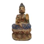 Buddha aus Holz. CHINA, 1. Hälfte 20. Jh.. Im Meditationssitz auf einem doppelten Lot