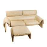 DE SEDE "Zweier Lounge Sofa mit passendem Ottoman" Zweier Lounge Sofa Modell DS 2011,