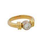 Ring mit Brillant ca. 0,7 ct, ca. LGW (I)/SI2, GG/RG 18K, 6,1 gr, Ringweite 54, 20./21