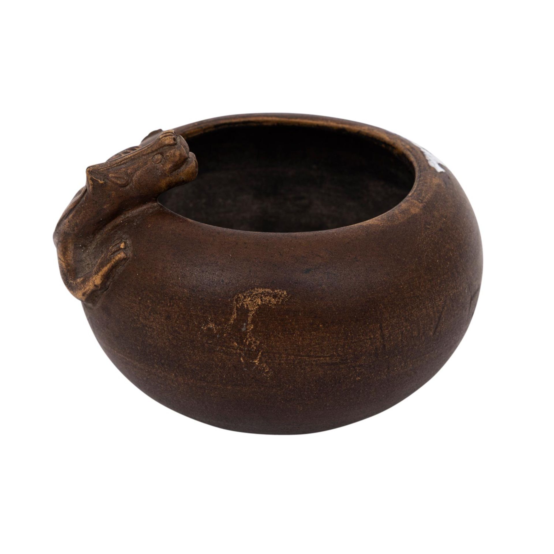 Wasserschälchen aus Keramik. CHINA, 20. Jh.. Dekoriert mit umlaufendem Drachen, unter - Image 2 of 5
