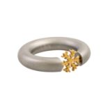 NIESSING Ring mit goldener Schneeflocke, Ringband Stahl, Mittelteil GG 18K (beweglich)