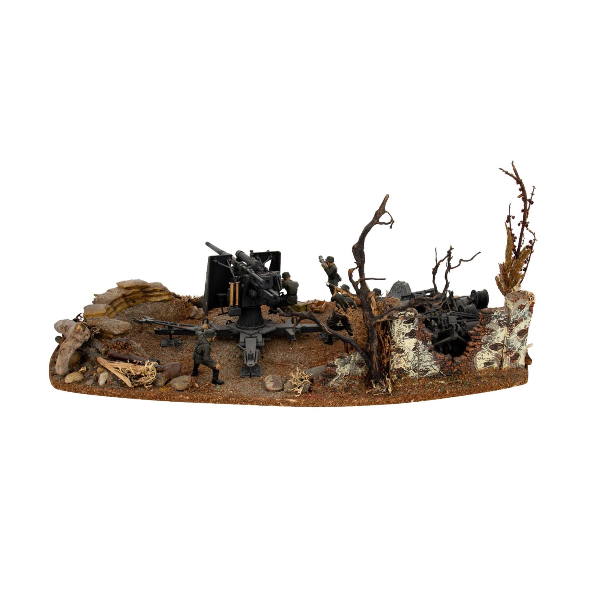DIORAMA Blech- und Gussteilen, sowie Kunststoffteilen, das Diorama stellt eine Geschü - Bild 2 aus 2