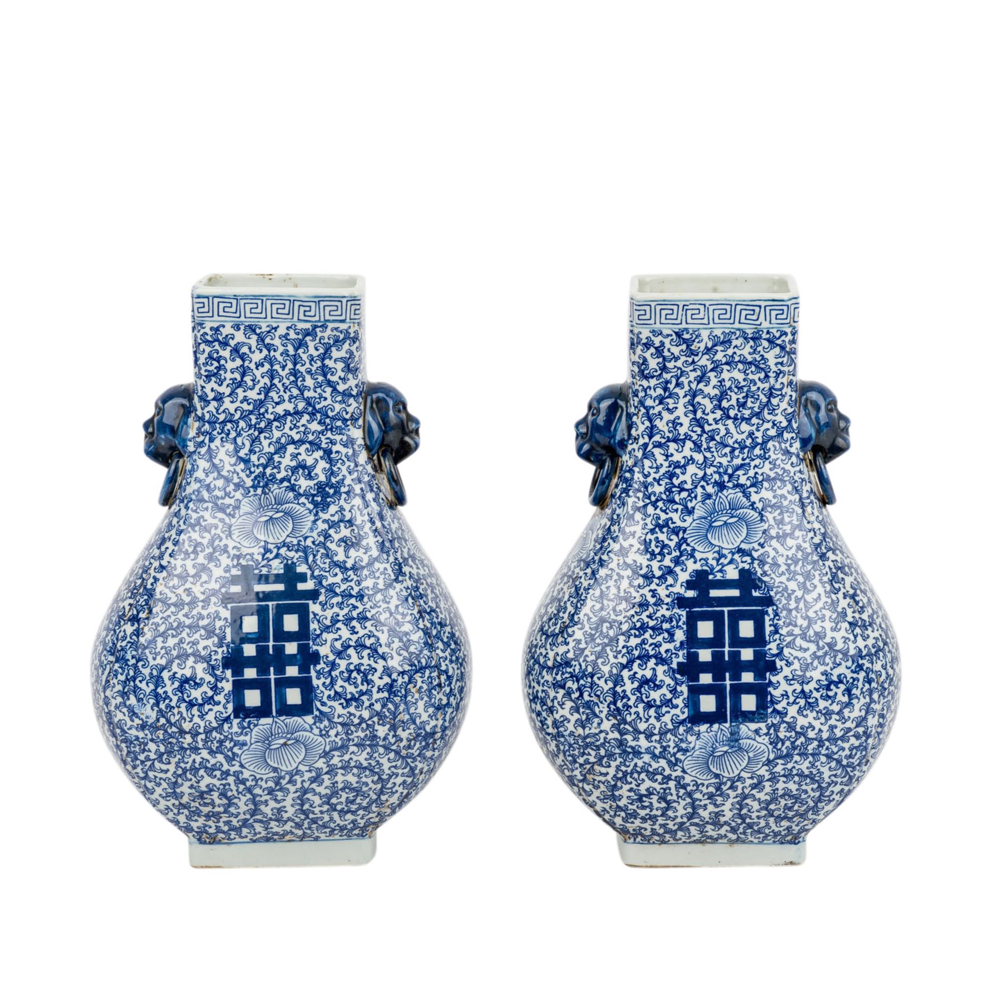 Paar blau-weisse Vasen. CHINA, 20. Jh.. - Bild 3 aus 6
