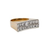 Ring mit 19 Brillanten von zus. ca. 1,9 ct,