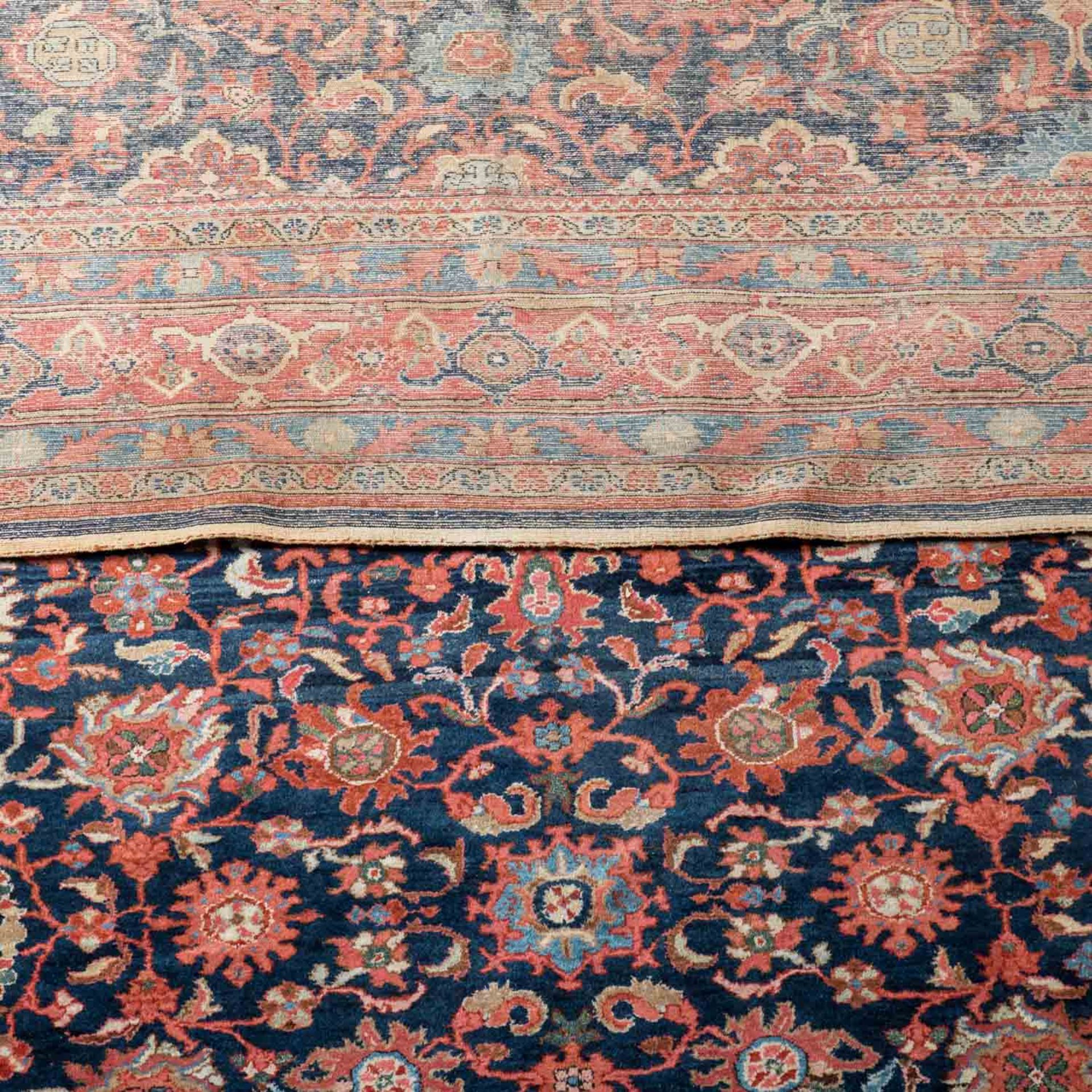 Orientteppich. SCHIRVAN, 1. Hälfte 20. Jh., 400x316 cm. - Image 3 of 4