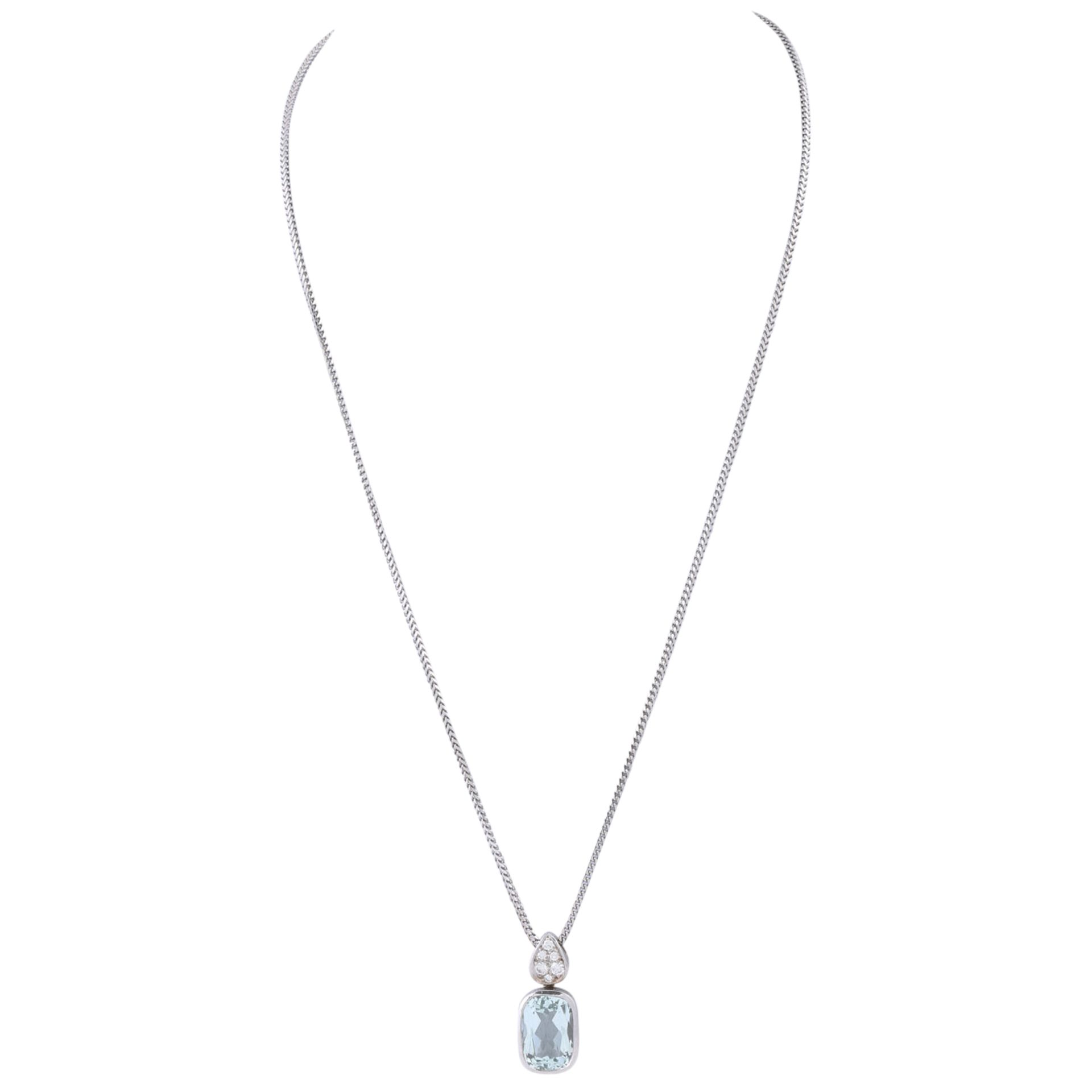 Collier aus Anhänger mit Aquamarin von ca. 7,8 ct und Brillanten