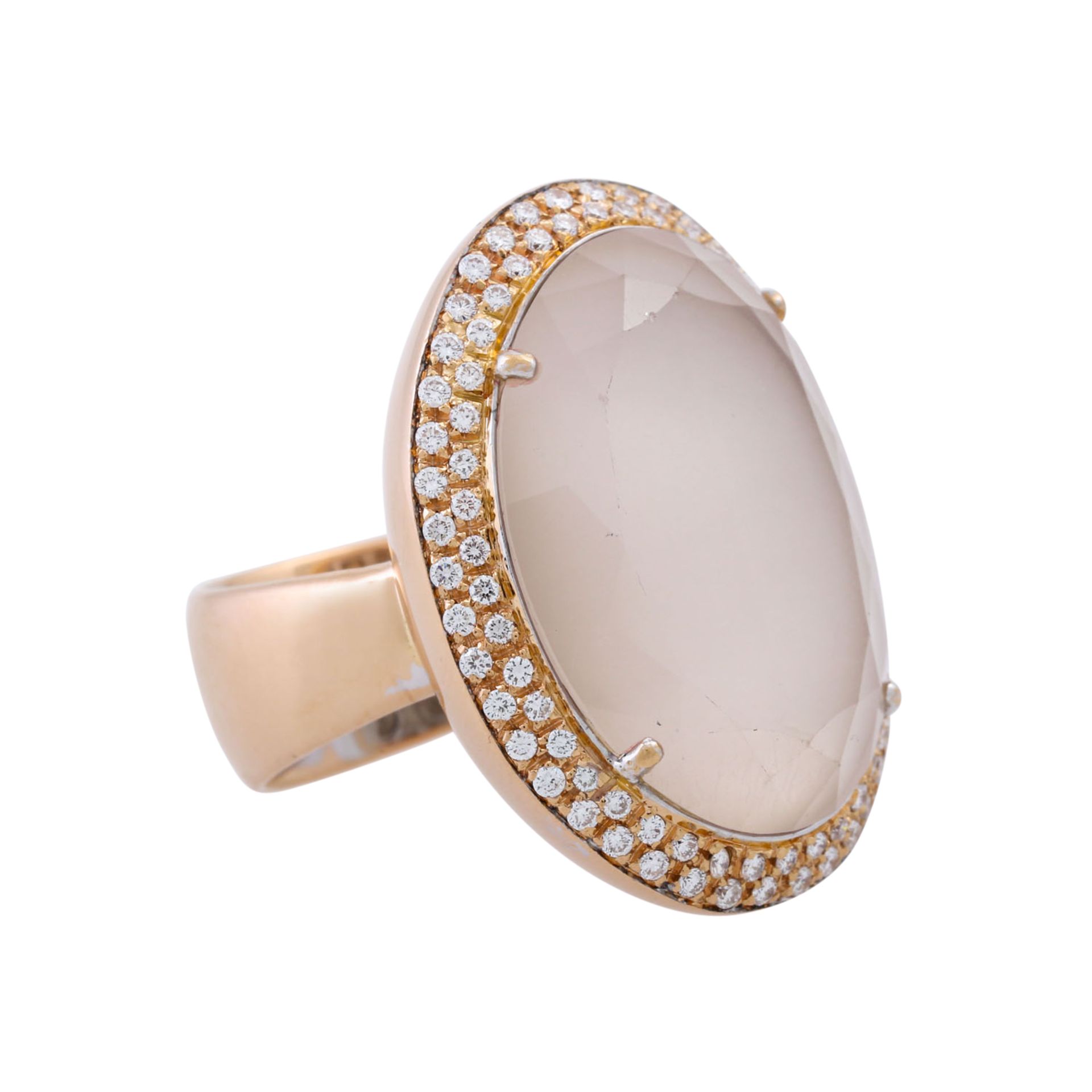 Ring mit oval facettiertem Quarz und Brillanten von zus. ca. 1 ct,