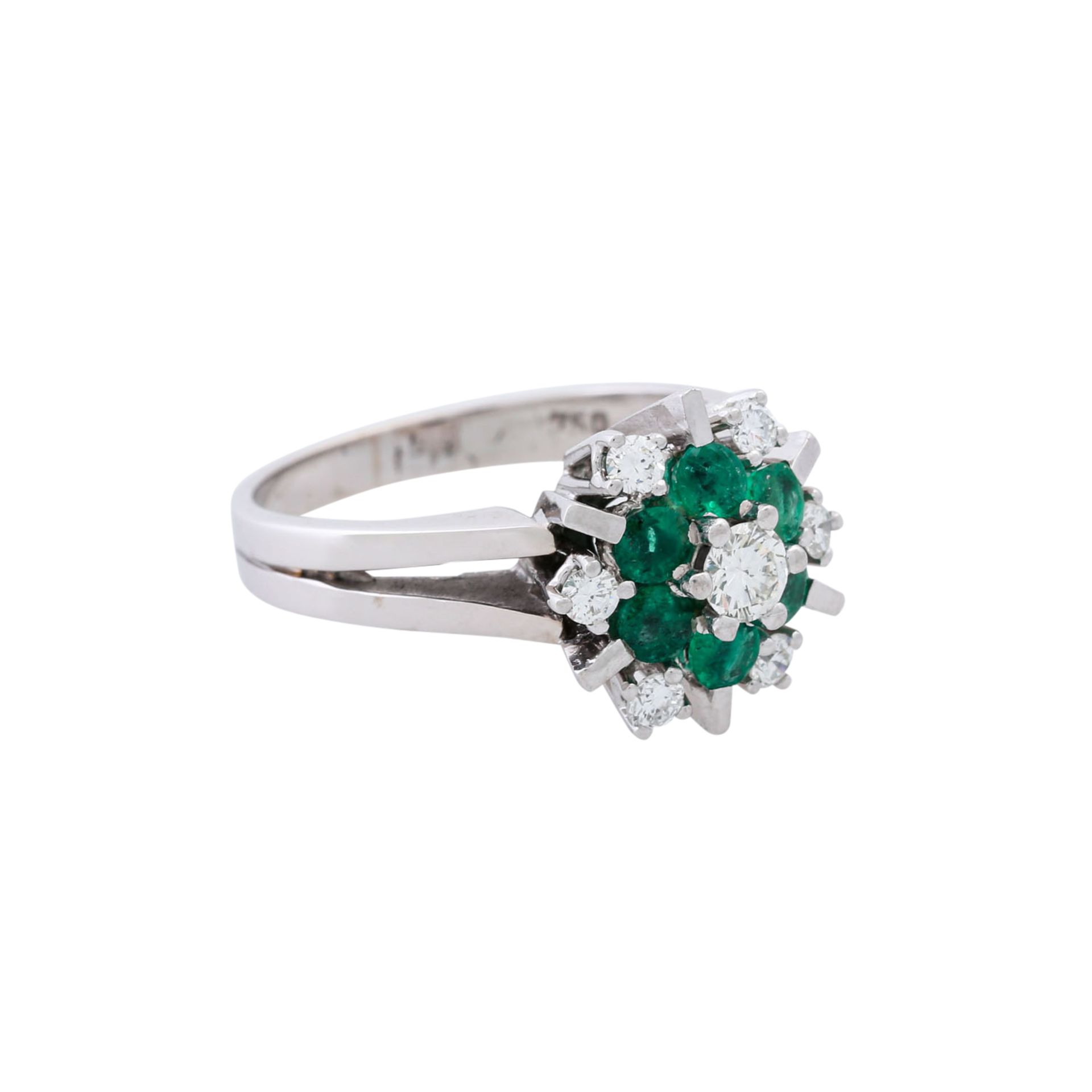 Ring mit Smaragden von 0,3 ct und Brillanten zus. ca. 0,35 ct,