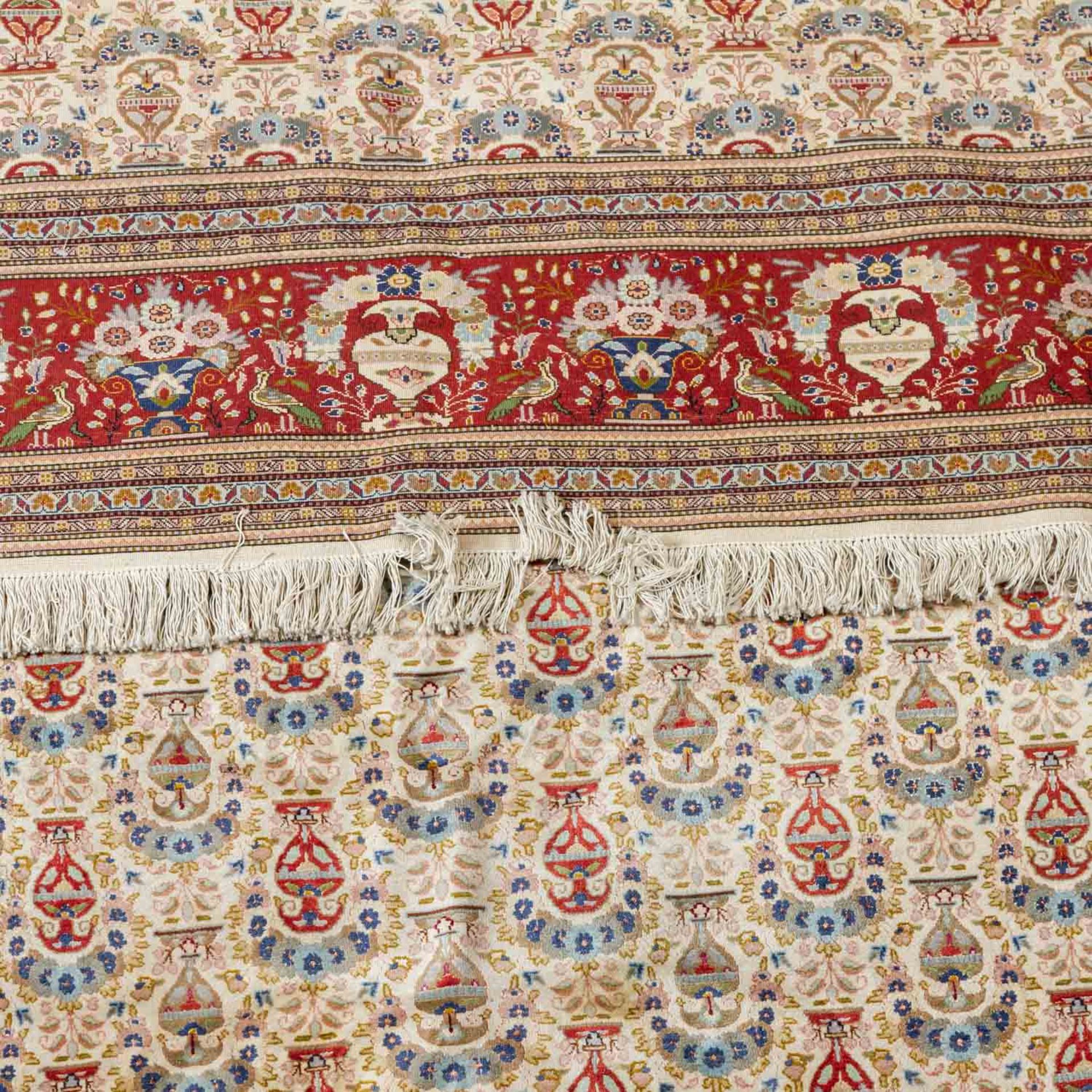 Orientteppich. TÄBRIZ/IRAN, 20. Jh., 355x250 cm. - Image 3 of 8