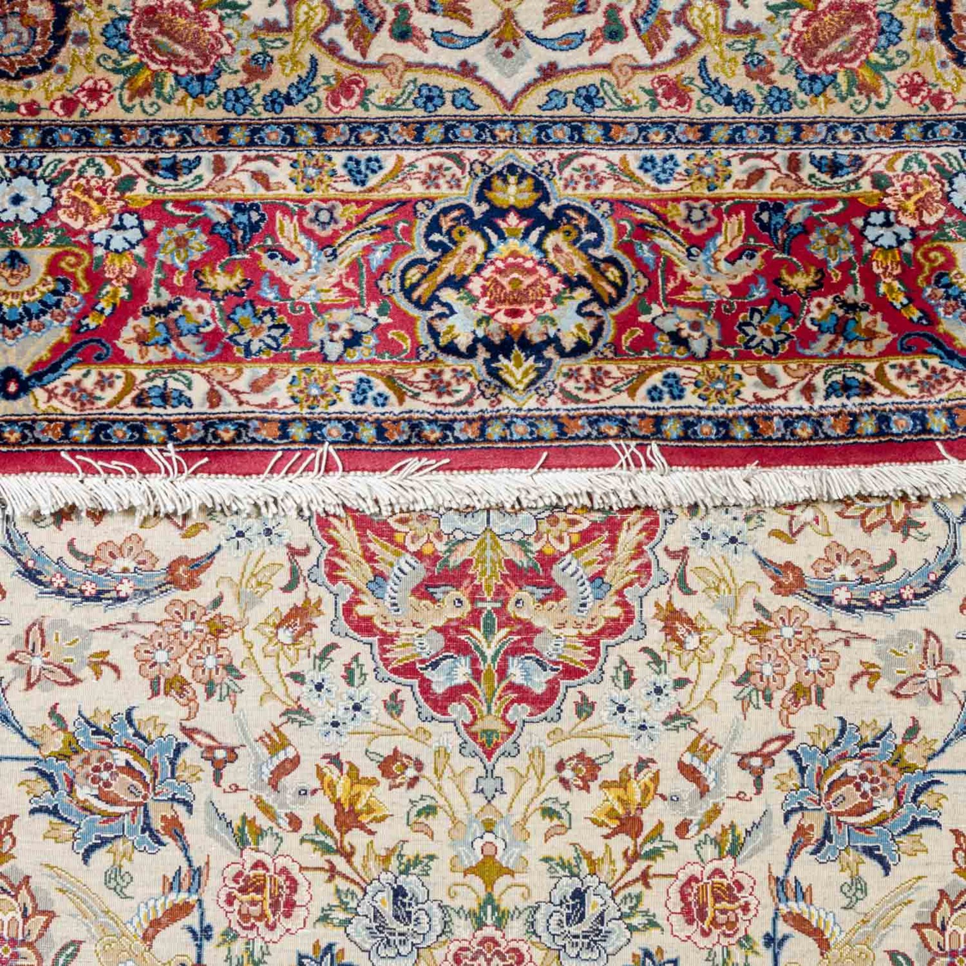 Orientteppich mit Seide. ISFAHAN/IRAN, 20. Jh., 160x111 cm. - Image 4 of 5