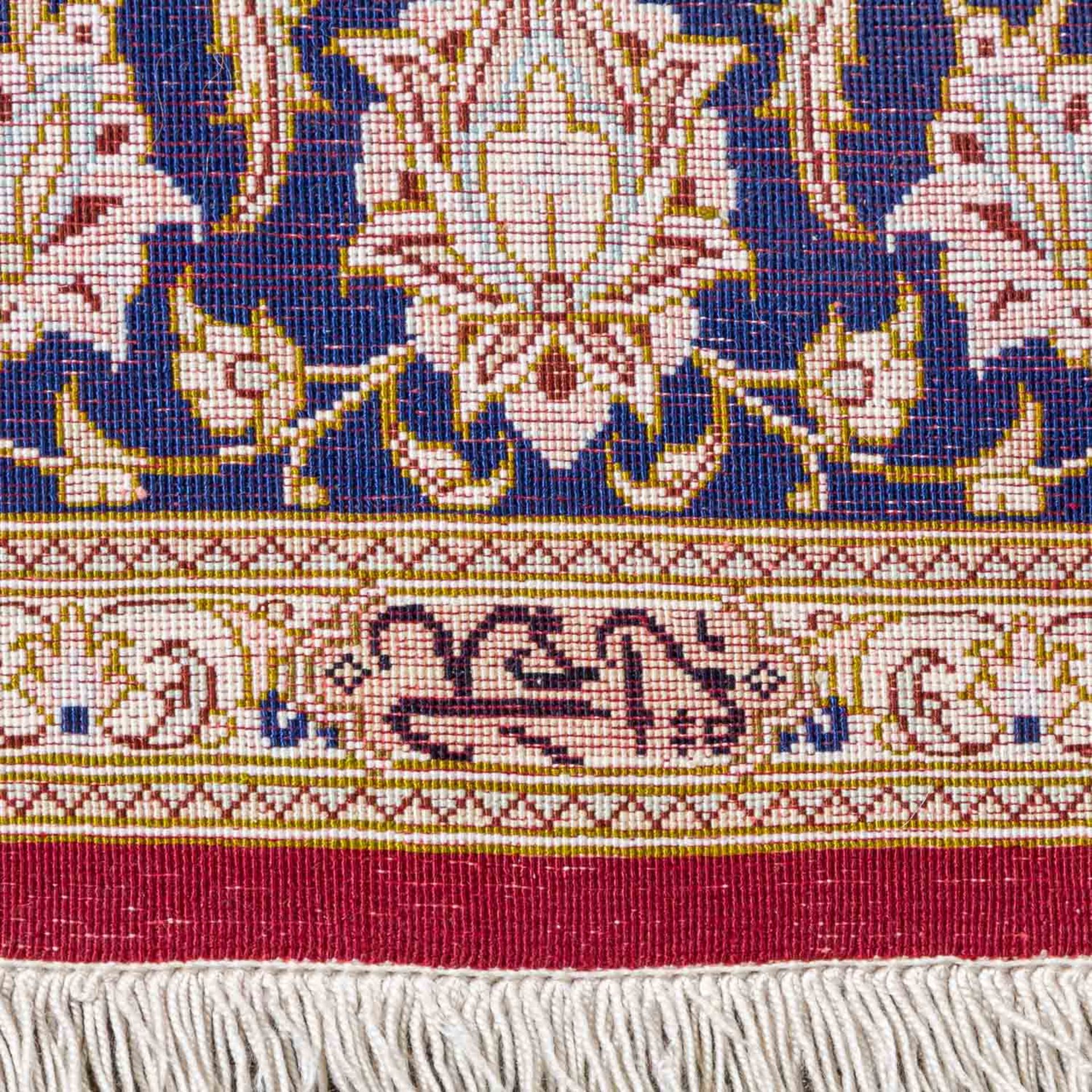 Orientteppich aus Seide. GHOM/IRAN, 20. Jh., 150x100 cm - Image 3 of 4