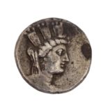 Phönikien/Arados - Tetradrachme 1.Jh.v.Chr.,Av: Kopf der Tyche mit Zinnenkrone, Rv: S