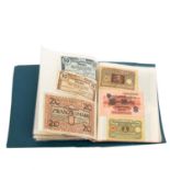 Banknotensammlung - Kleines Album, darunterStuttgart Stadtkassenscheine, diverses Krie