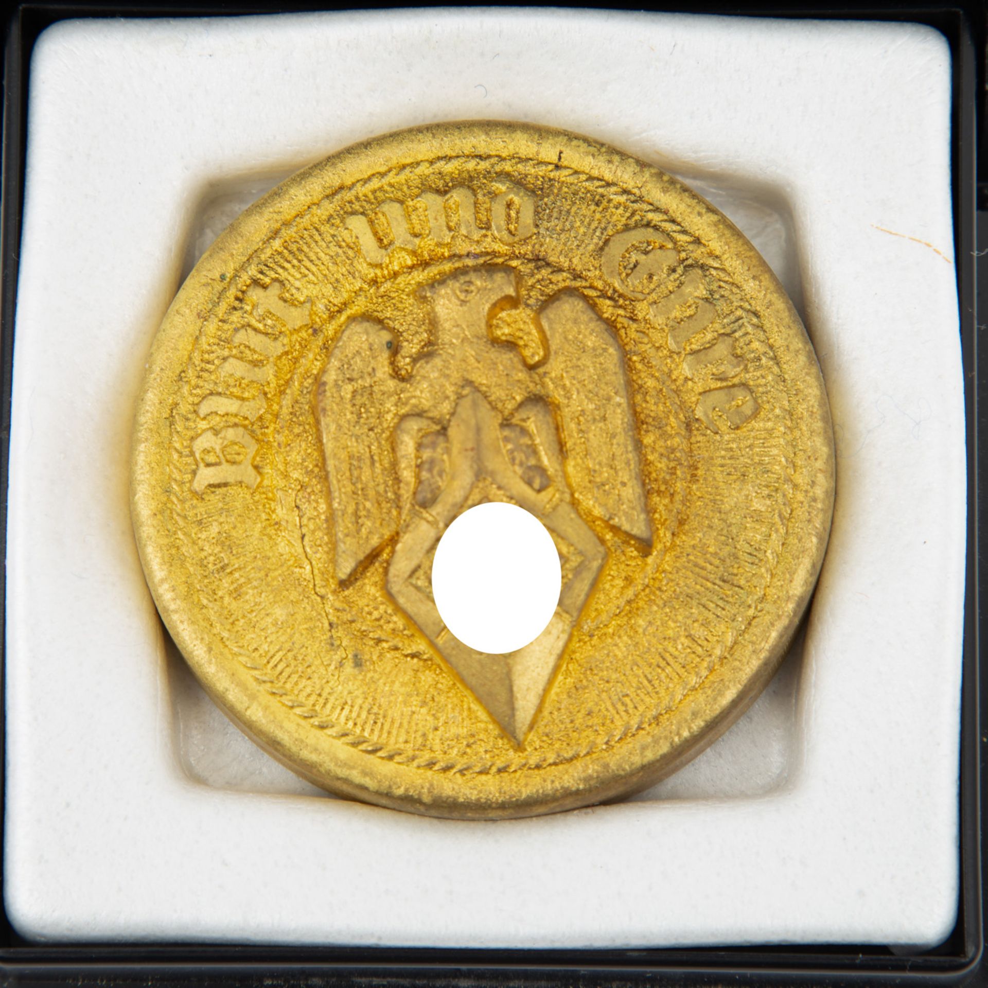 Deutsches Reich 1933-1945 - Konvolut mitdiversen Pins und Abzeichen, u.a. 4. Deutsch J - Bild 2 aus 3