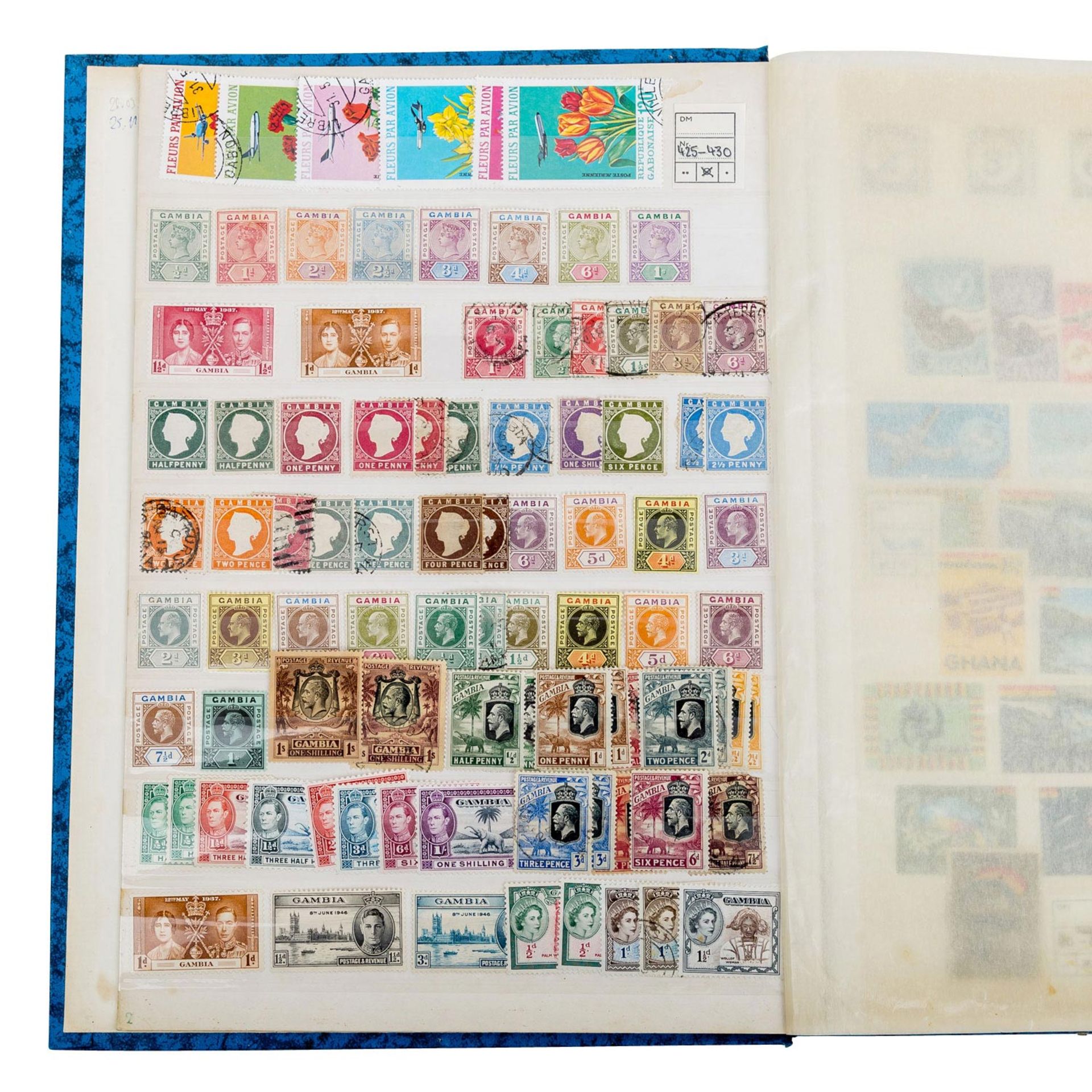 Briefmarkenalbum - Afrikaim Einsteckbuch mit vielen Anfangsmarken der Länder Gambia,